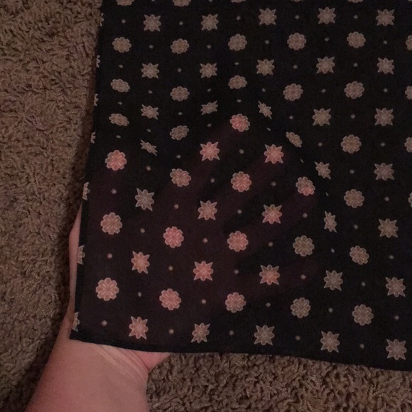 Banana Republic Floral Geo Print Neckerchief - Picture 6 of 8